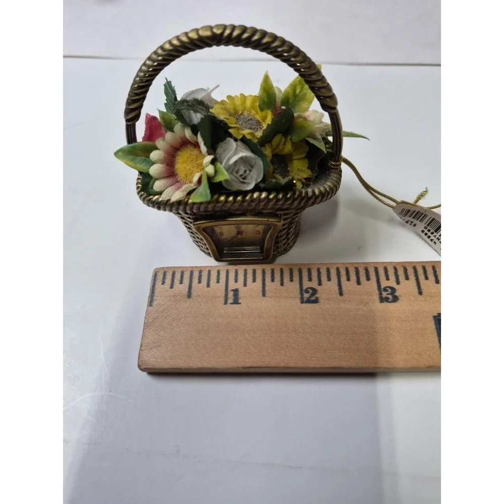 Vintage Waterbury Clock Co Timex Mini Flower Basket Clock Quartz Brass Figurine